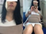 (電車対面）(顔出し)きゅっと引締まったスレンダーボディの人妻さん…豊かにみのっちゃった○っぱい…きれいなパンストあんよを観察し