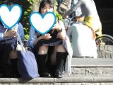 制服姿の可愛いコを発見！！（ＦＨＤ）大変です！！パンツが見えてますよ４