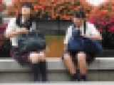 制服姿の女のコを撮影しました！！５６