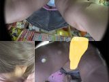 【書店痴漢】『おじさんチ●ポすごいぃ?』本屋内で痴漢される女子大生　パンティとマ●コを弄ばれチ●ポぶち込まれマン汁たれ流す