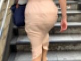 【ピンクのエロOL尻】ピンクのタイトスカートで美尻を表現する官能的なエロ妻が肉尻を晒す！【499】