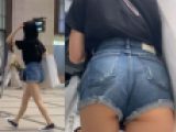 【4K街撮り】ＪＫの隙間から尻肉とパンチラ２+JD１、業者に敗れるの巻