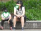 お座りお姉さん発見！！（ＦＨＤ）大変です！！パンツが見えてますよ１１５