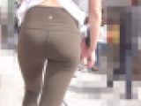 【FHD高画質】トレーナー女子はヨガパンは普段着の様子