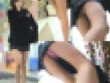 極小えろパンツ美女モロ見えパンチラ盗撮?生尻に釘付け?