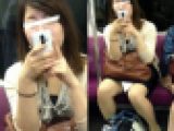 (電車対面）(顔出し）黒のミニタイトスカートからむき出しのパンストあんよをくぱぁ～っとひらくOLさんを観察してみました!!