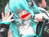 コスプレ会場PANIC★囲まれた鬼くいこみレイヤー 10[この露出度とクイコミ、ほとんど暴動誘発罪」