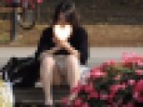 お座りお姉さん発見！！（ＦＨＤ）大変です！！パンツが見えてますよ２３