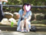 お座りお姉さん発見！！（ＦＨＤ）大変です！！パンツが見えてますよ５２
