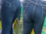 ピタデニ熟女2＊締め付けるようなタイトデニムを穿いたエロ過ぎるオバサンの食い込み尻を追いかけた