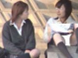 J○2人組 純白 股開きパンモロ 接写撮影