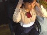 めっちゃカワイイ?清楚で美乳のJKがネットカフェでコッソリやってるオナニー盗撮