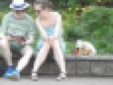 お座りお姉さん発見！！（ＦＨＤ）大変です！！パンツが見えてますよ４７