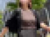 【プレミアムクラス】少し垂れた巨乳がエロい、ちょい熟の着衣巨乳様をロックオン！