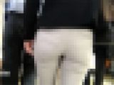 【HD高画質】 打ち合わせ前の通勤キャリアウーマン ぴっちりベージュパン