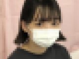 キュートあおいちゃんがオヤツもぐもぐ！