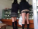 【むちむちの激ミニ】制服パンチラ