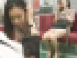 エロすぎるミニスカ美脚を組んで座る性格良なセクシー美女（中編）
