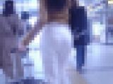 究極のクビレラインを持つ極上美女が超美巨尻クネらせながら歩く姿が激エロ過ぎる