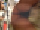 【勃起注意】パンチラカメラ 076 黒いパンティ