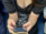 清楚系OLの巨乳胸チラ谷間！！
