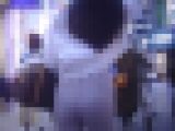 アイドル顔負けの超激カワ美女がピタパン履いてエロいTバックライン出して美巨尻強調して歩く姿がイヤらしい