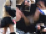 （再販）可愛いロリ顔女子が晒した失態！まさかの大開脚で白Pが丸見え！周囲も唖然の衝撃パンチラ動画