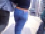 超美爆尻ボディの美人お姉さんがスキニーデニム履いて歩く姿がエロ過ぎる