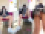 【縦型動画】ミニスカ制服娘は何色の生パンツ？ 2日連続盗撮電車（5）開脚対面パンチラ、お尻逆さ撮り編