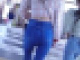 超モデル級のスタイル抜群長身美女がスキニーデニム履いてクビレウエスト見せつけて歩く姿