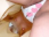 ミニマム女性のフロントがら空きパンティで食い込み陰毛丸見え?絶景ローアングルで美乳がチラリ【素人/逆さ撮りパンチラ】