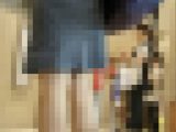 【195】はちゃめちゃに可愛い夏のOLさん、スカートと美脚に釘付け！