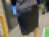 【265】夜の駅構内にて抜群の透け感を放つリクルートスーツOLさん！