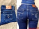 【美☆モデル】ぴちぴち濃紺マウジーデニム尻??ガチガチに勃起させるジーンズ尻！