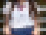 激かわ美少女たちのノーパン見せつけ【動画】