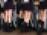 【再販】超ミニスカ学生２人の魅惑の生太もも生パンチラ隠し撮り★