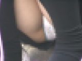 【再販】前隠しても見えてるパンチラ