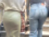 Wエロケツを見上げて堪能！小娘のワガママ美尻＋清楚な奥様のスケベ尻で男を誘惑! 『階段を登る』女 編