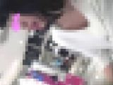 【再販】前かがみ胸ちらVOL⑭「エロ美女アパレルショップ店員の胸ちら」