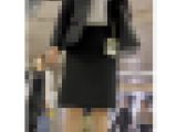 【394】高身長スーツOLさんの美脚を強調する膝丈のスカートがヒラヒラと！