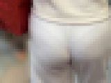 たゆんたゆんに動くお尻。エッチなレースパンツのＰライン動画(/ω＼)