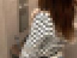 ガチ盗撮☆某公園でミニスカ生足でオジを誘う立ち女子を交渉のフリしてパンチラ撮影?おしり出ちゃう程の超ミニスカート?