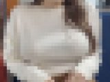【動画】対面に座る女性がパンティーを見せてくれた