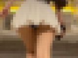 【再販】《４K・高画質》 No.1435「天使レベルに可愛い！驚愕のミニスカから黒パンティーがお目見え」