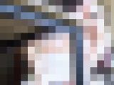 「男の人ってこういうの好きでしょ？?」　机の下でこっそり見せつけパンティ