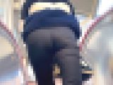 超上玉お姉さんの美巨尻を堪能！スケベなパツパツのエロ尻を見せつけパンティラインで♂を挑発!