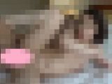 【再販】色白スレンダーの25歳人妻が生で突かれEカップを揺らしてアへ顔を晒して中出し