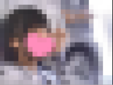 【再販】瞳が可愛いミニスカ女子大生のピンクのパンティ丸見え！